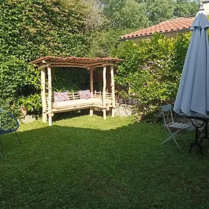 Hébergement de vacances Maison En Pierre Restauree Avec Jardin, Auch